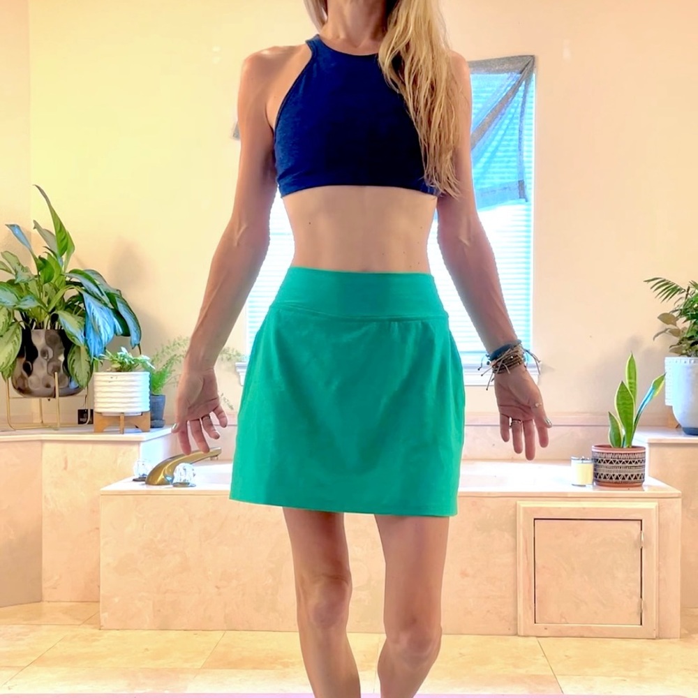 Beyond Yoga Green Spacedye Movement Skirt
